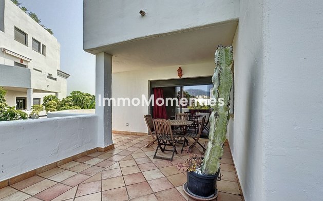 Resale - Apartment - Estepona - Selwo