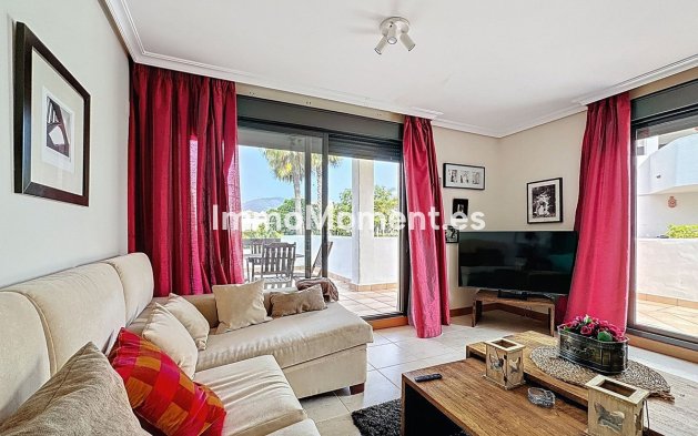 Resale - Apartment - Estepona - Selwo