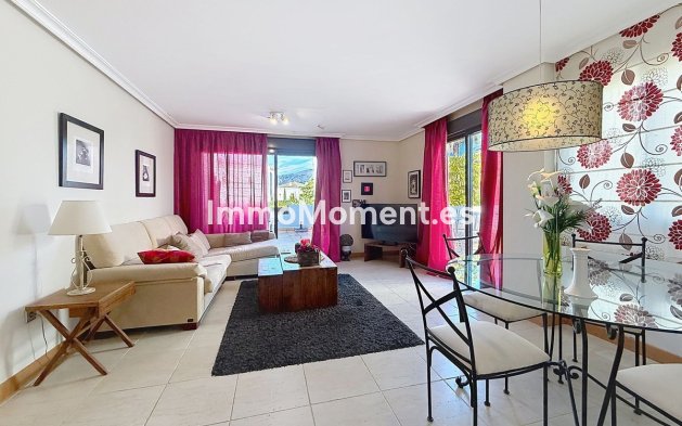 Resale - Apartment - Estepona - Selwo