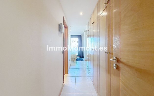 Resale - Apartment - Estepona - Selwo
