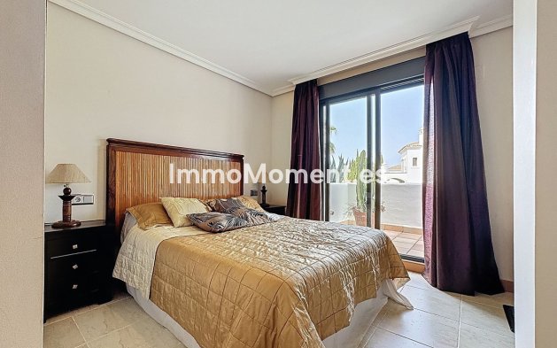 Resale - Apartment - Estepona - Selwo