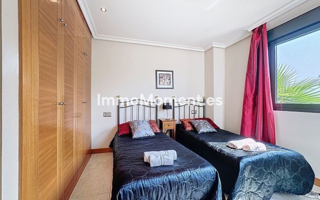 Resale - Apartment - Estepona - Selwo
