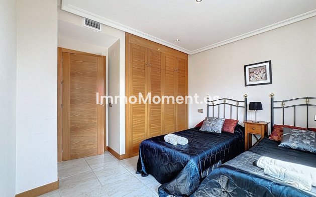 Resale - Apartment - Estepona - Selwo