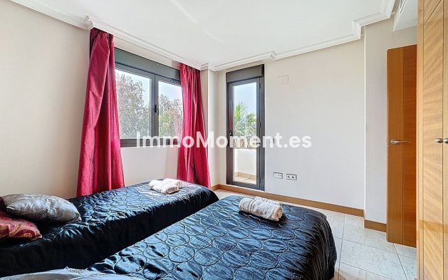 Resale - Apartment - Estepona - Selwo