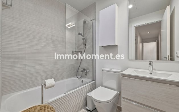 Resale - Apartment - Estepona - Cancelada