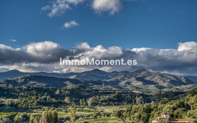Resale - Apartment - Estepona - Cancelada