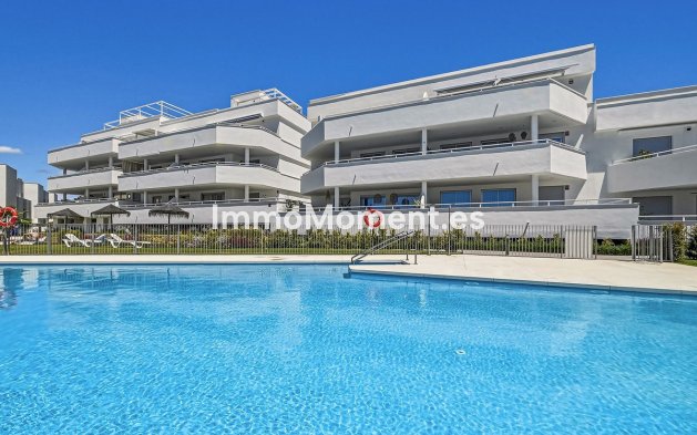 Resale - Apartment - Estepona - Cancelada