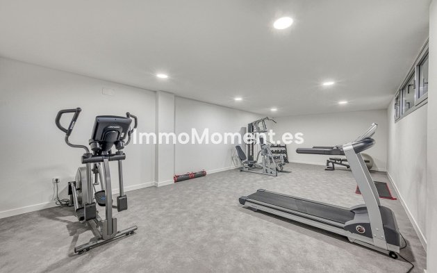Resale - Apartment - Estepona - Cancelada