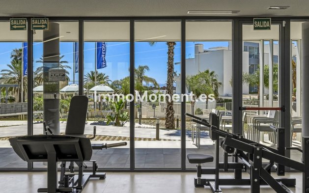 Resale - Apartment - Estepona - Cancelada