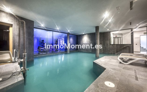 Resale - Apartment - Estepona - Cancelada