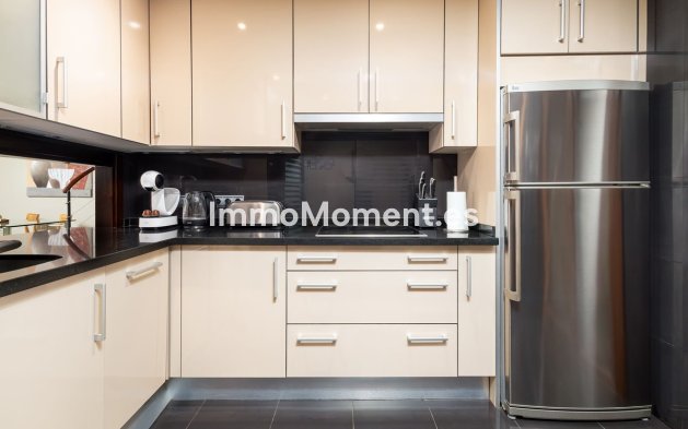 Resale - Apartment - Estepona - Estepona Centro