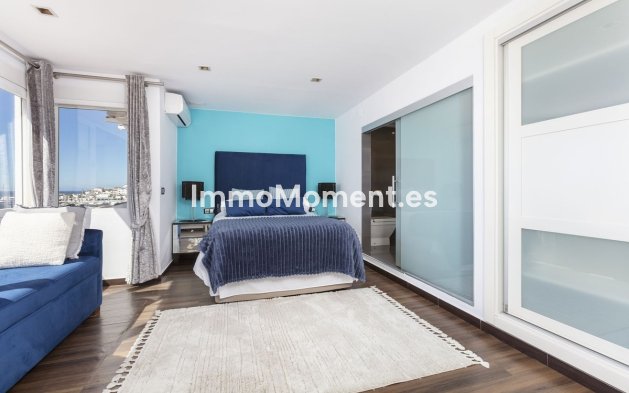 Resale - Apartment - Marbella - Puerto Banús