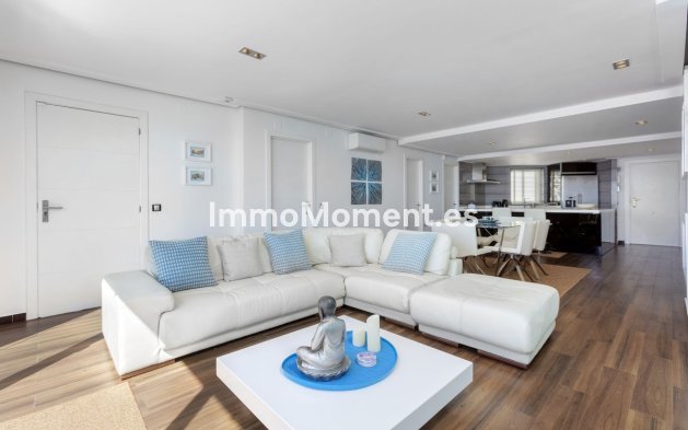 Resale - Apartment - Marbella - Puerto Banús