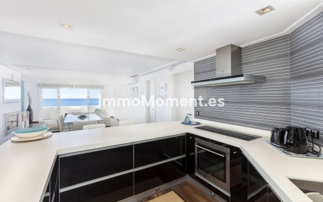 Resale - Apartment - Marbella - Puerto Banús