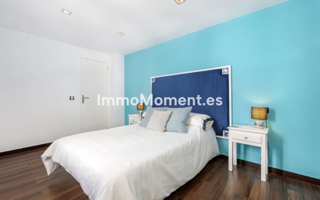 Resale - Apartment - Marbella - Puerto Banús