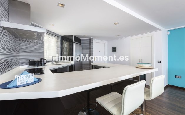 Resale - Apartment - Marbella - Puerto Banús