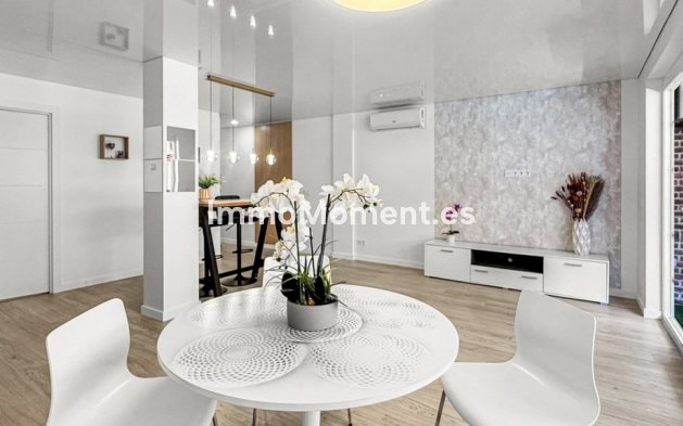 Wiederverkauf - Wohnung - Torrevieja - Torrevieja Centro