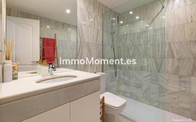 Revente - Appartement - Estepona  - Estepona Centro