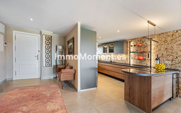 Resale - Apartment - Marbella - Guadalmina Alta