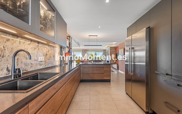 Resale - Apartment - Marbella - Guadalmina Alta