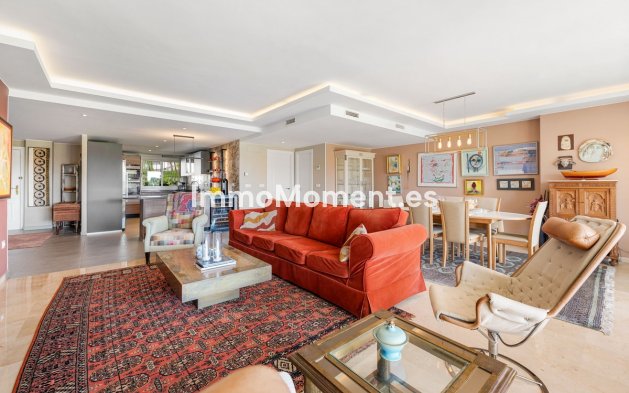 Resale - Apartment - Marbella - Guadalmina Alta