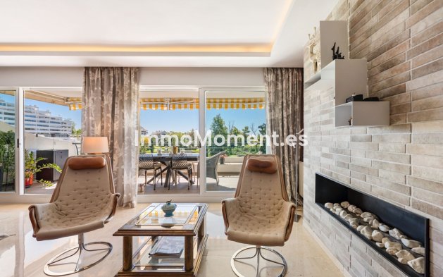 Resale - Apartment - Marbella - Guadalmina Alta