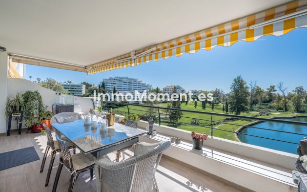 Resale - Apartment - Marbella - Guadalmina Alta