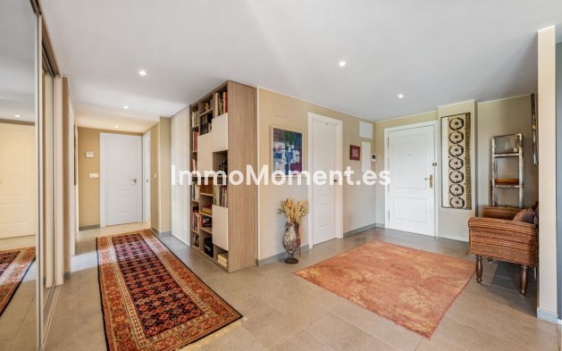 Resale - Apartment - Marbella - Guadalmina Alta