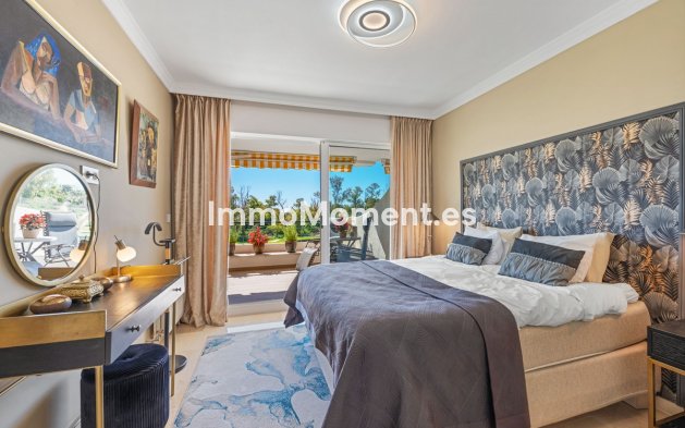 Resale - Apartment - Marbella - Guadalmina Alta