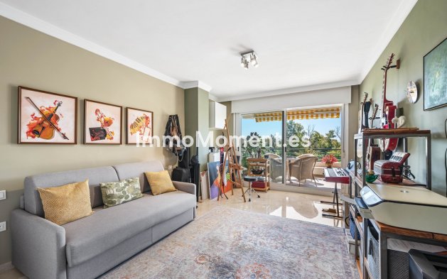 Resale - Apartment - Marbella - Guadalmina Alta