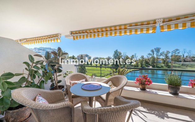 Resale - Apartment - Marbella - Guadalmina Alta
