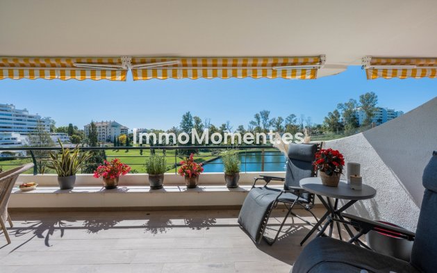 Resale - Apartment - Marbella - Guadalmina Alta