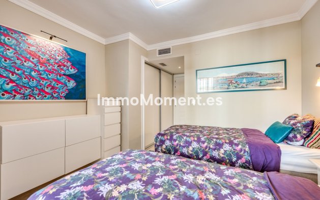 Resale - Apartment - Marbella - Guadalmina Alta