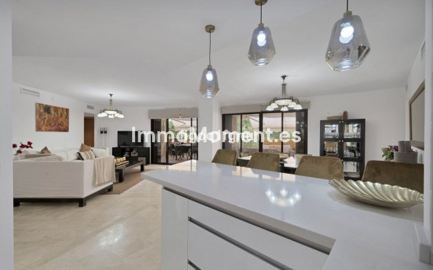 Bestaande woning - Appartement - Estepona  - Costalita