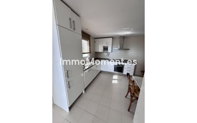 Resale - Apartment - Marbella - La Mairena