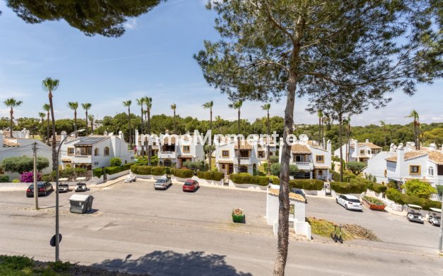 Wiederverkauf - Freistehende Villa - Orihuela - Villamartin