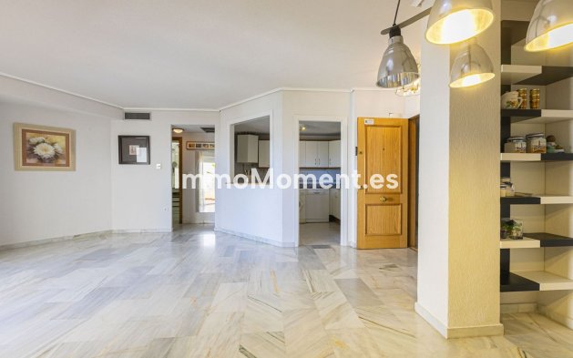Resale - Apartment - Marbella - Costabella