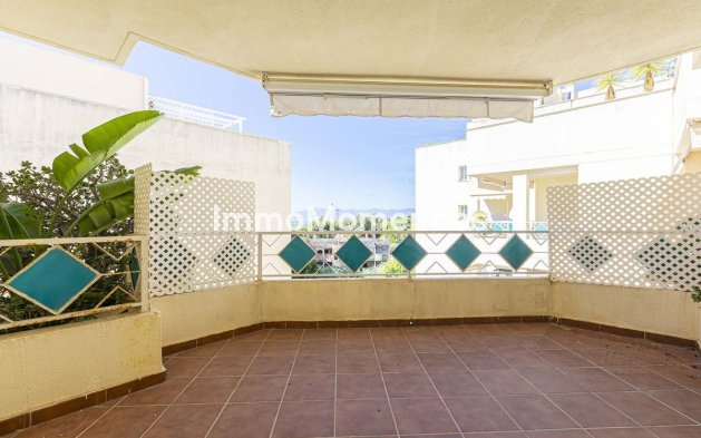 Resale - Apartment - Marbella - Costabella