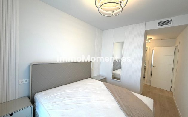 Resale - Apartment - Marbella - Nueva Andalucía