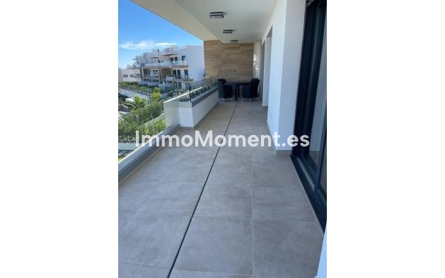 Resale - Apartment - Estepona - Atalaya