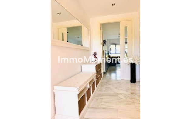 Resale - Apartment - Manilva