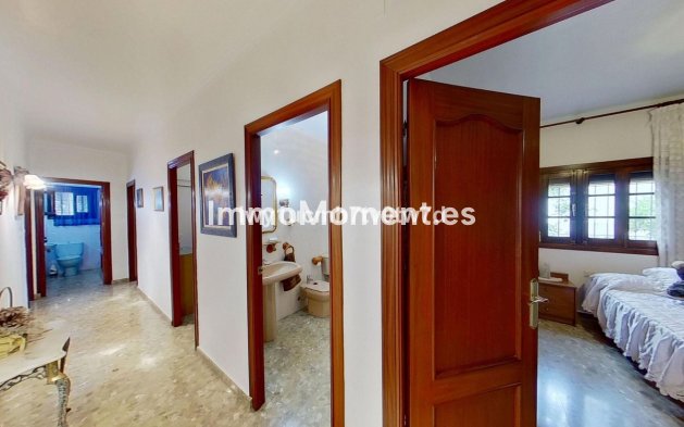 Revente - Villa individuelle - Intérieur                       - Churriana