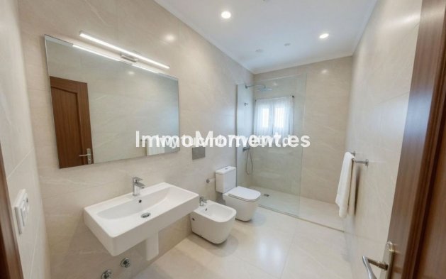 Revente - Villa individuelle - Intérieur                       - Churriana