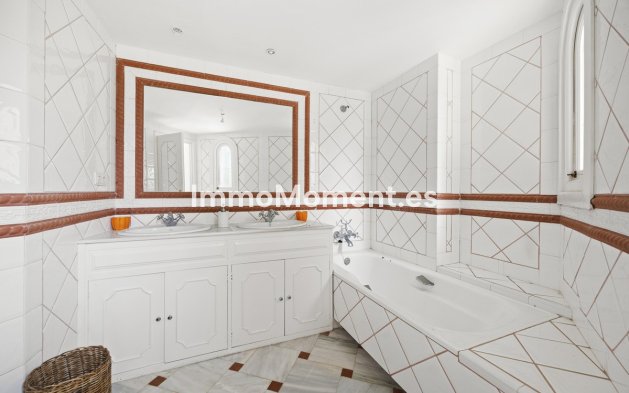 Bestaande woning - Vrijstaande villa - Benahavís - Benahavís Centro