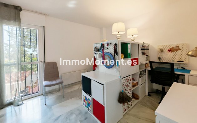 Resale - Apartment - Marbella - Costabella