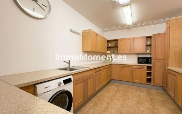 Reventa - Villa independiente - Interior  - Guaro