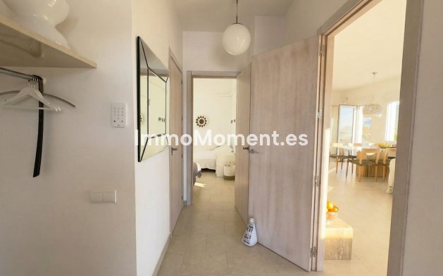 Reventa - Villa independiente - Interior  - Guaro