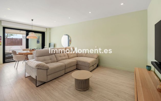 Resale - Apartment - Estepona - Estepona Centro