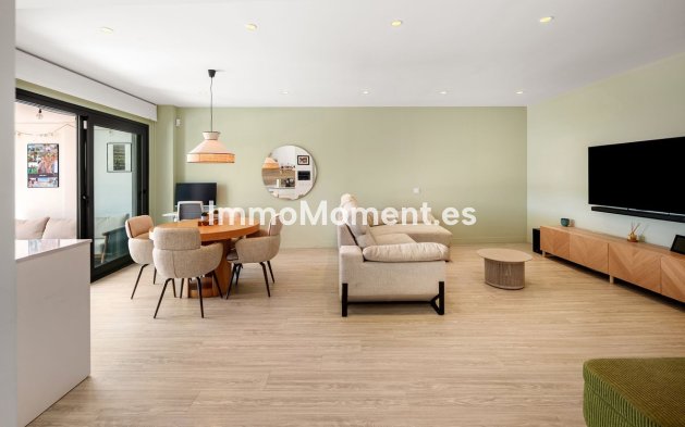 Resale - Apartment - Estepona - Estepona Centro