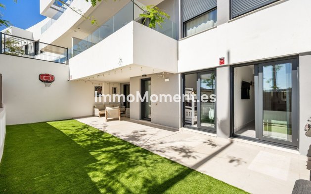 Resale - Apartment - Estepona - Estepona Centro